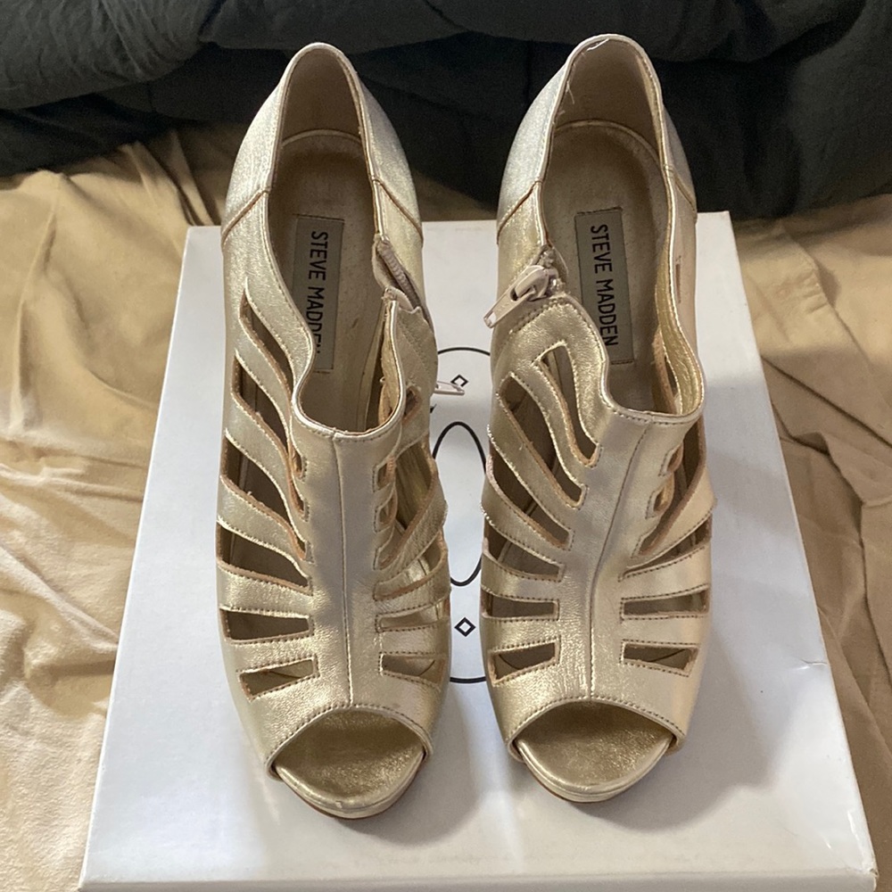 Metallic Steve Madden high heels